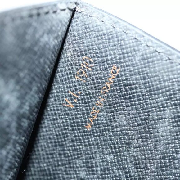 LOUIS VUITTON Epi Montaigne 27 Clutch Bag Green - Picture 8 of 16